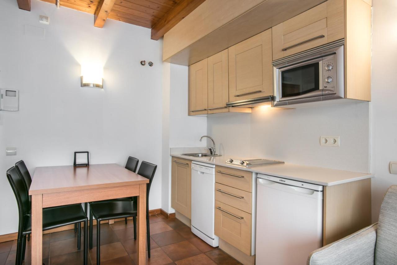 Salardú Apartamentos Snoe Mont Romies Unhola מראה חיצוני תמונה