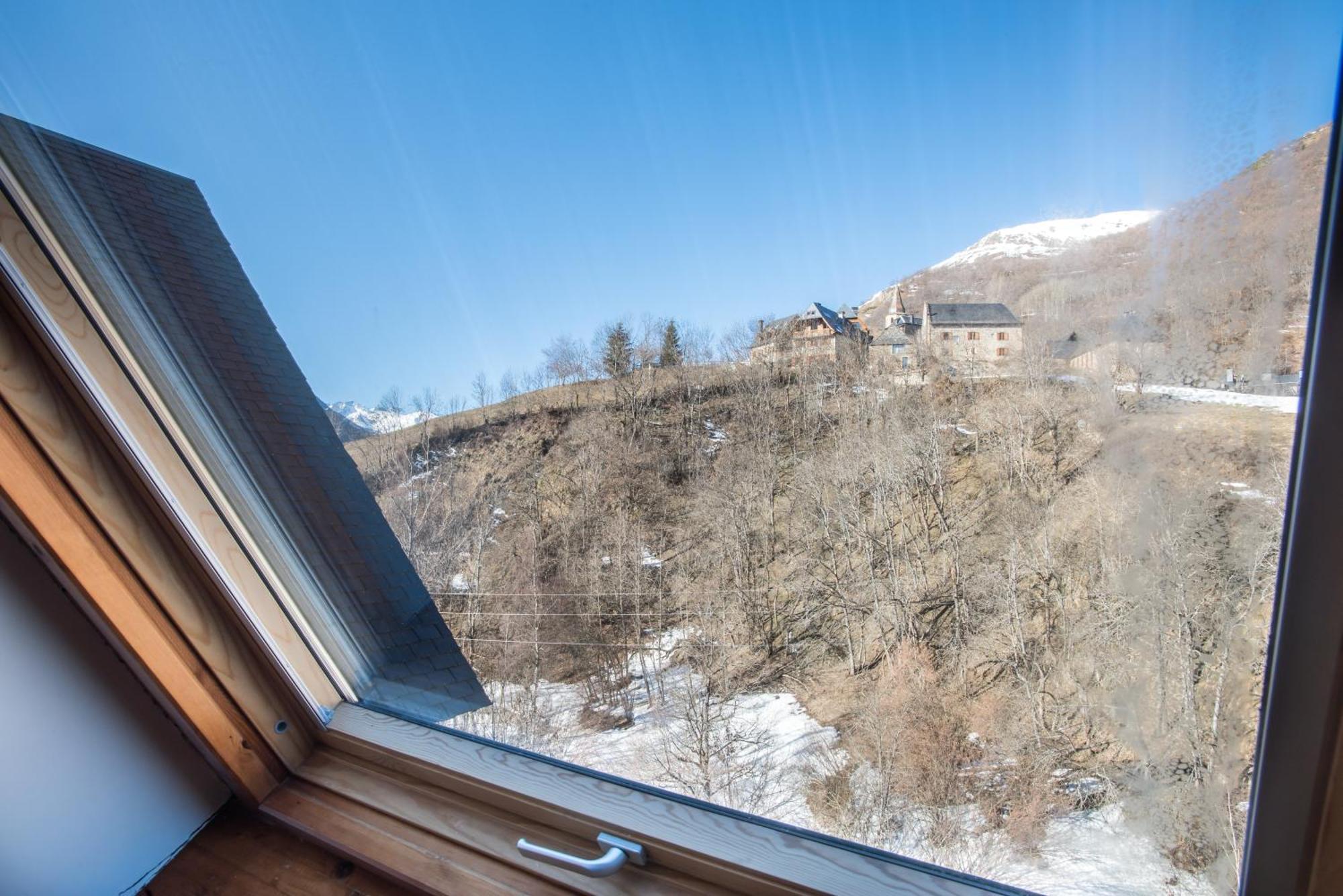 Salardú Apartamentos Snoe Mont Romies Unhola מראה חיצוני תמונה